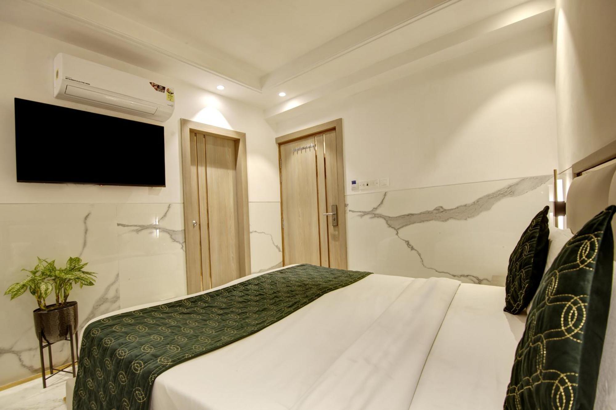 Hotel Transit International- Aerocity Delhi Airport New Delhi Exterior photo