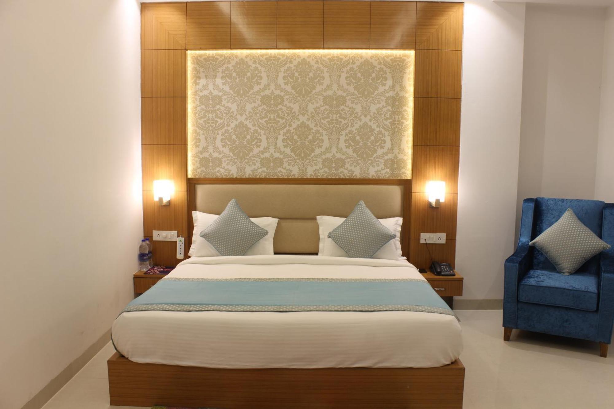 Hotel Transit International- Aerocity Delhi Airport New Delhi Exterior photo