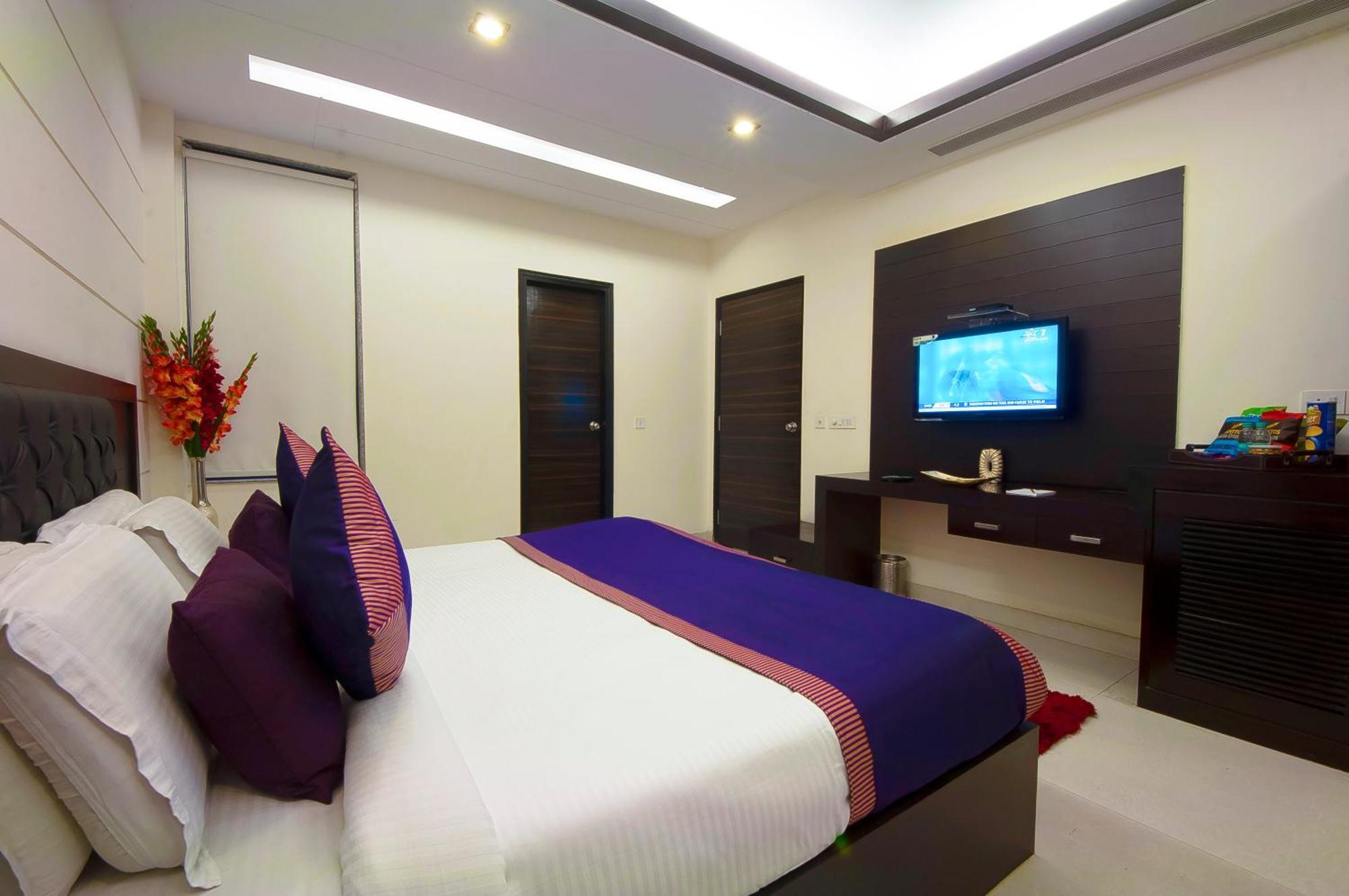 Hotel Transit International- Aerocity Delhi Airport New Delhi Exterior photo